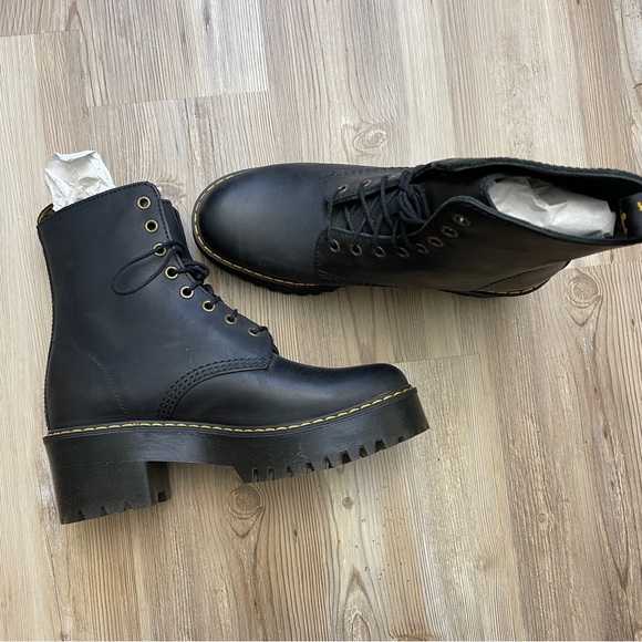 Dr. Martens Shriver Hi Leather Heeled Boots NWOB - Picture 9 of 12